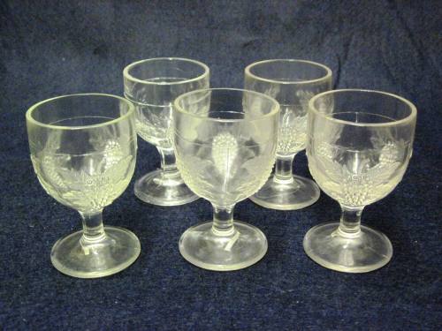 Cordial glasses