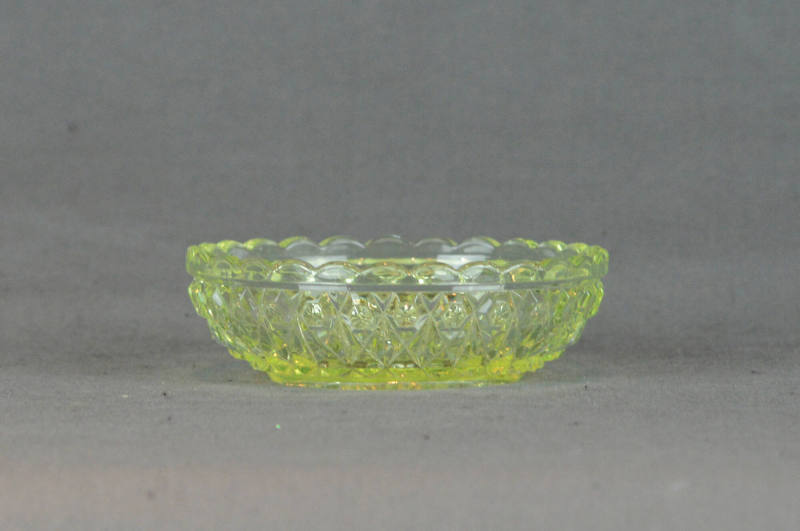 Central Glass Co. No. 775 (AKA: Pressed Diamond, Block and Diamond, Zephyr)