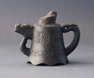 Teapot with lid