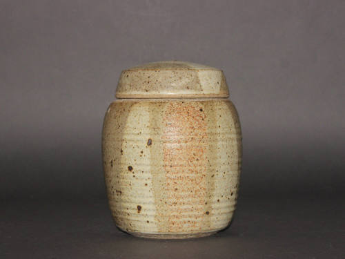 Honey pot with lid