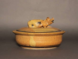 Casserole dish w/ lid