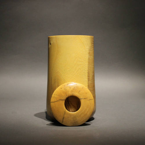 Vessel with lid