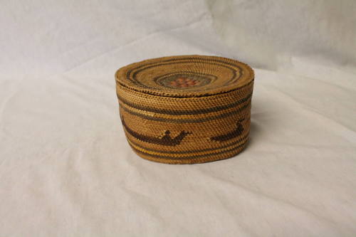 Basket with lid