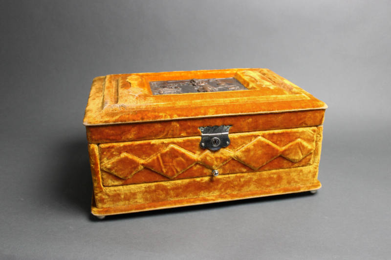 Fitted Dresser Case / Vanity Set