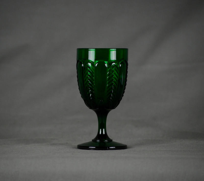 U.S. Glass Co. no. 15056 Florida (AKA: Emerald Green Herringbone, Paneled Herringbone, Prism and Herringbone, States series)