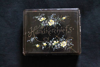 Handkerchief box with lid and 3 handerchiefs