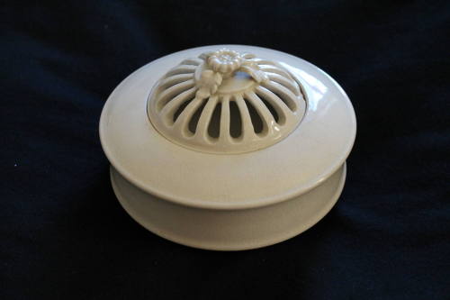 Incense burner with cover