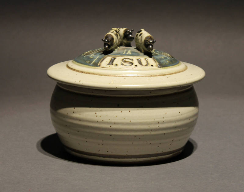 Tureen with lid