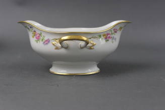 Bowl & Saucer. Gravy