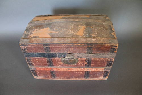 Cigar Box / Doll Chest