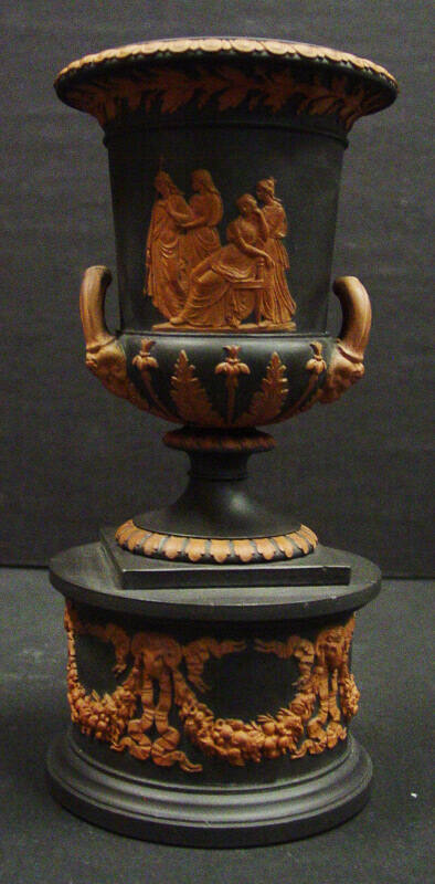 Miniature urn