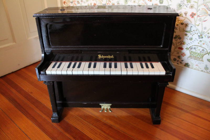 Toy piano / Salesman's sample