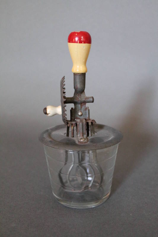 Toy, egg beater w/cup