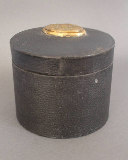 Collar box