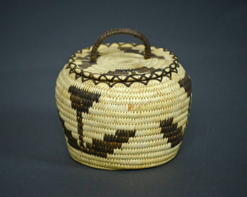 Basket with lid