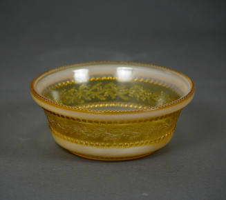Holly Amber pattern (AKA Golden Agate Holly, No. 450)