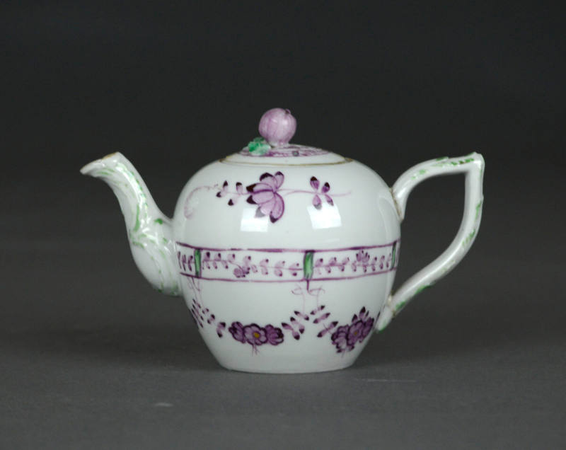 Teapot/ cover