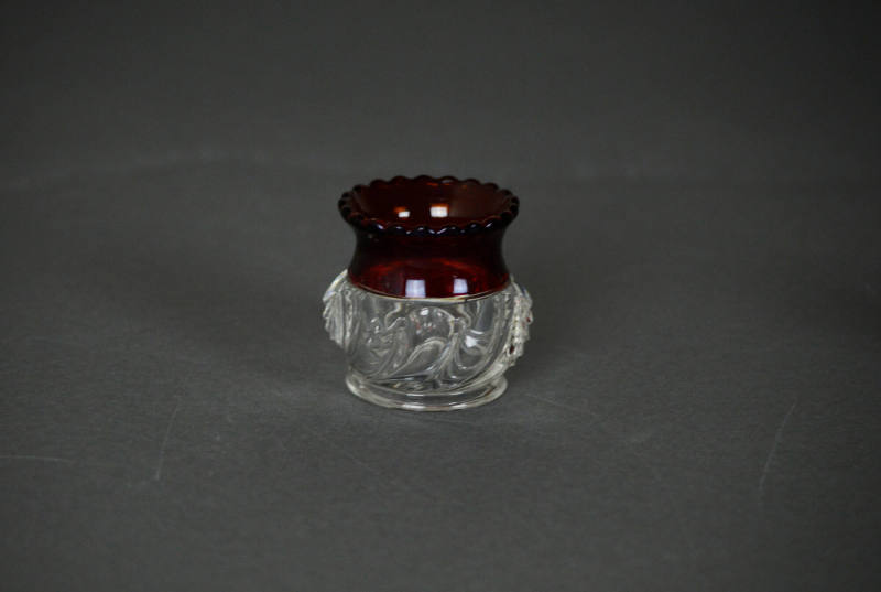 U.S. Glass Co. No. 15026 Scalloped Swirl (AKA: York Herringbone)