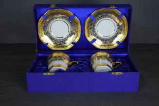 Pair of teacups and saucers in presentation box