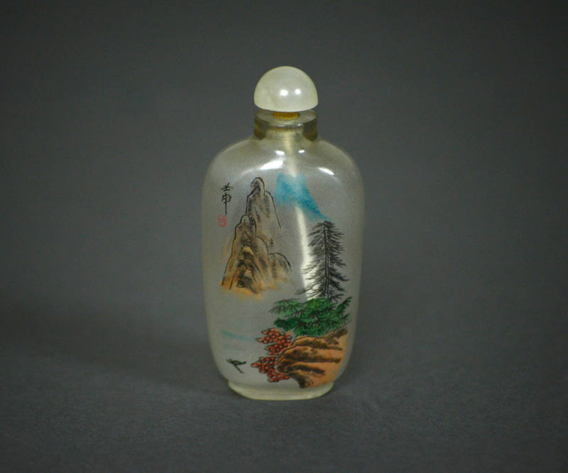 Snuff bottle