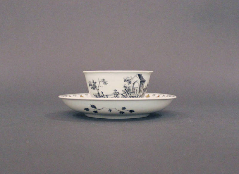 Tea bowl and saucer