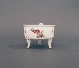 Three footed serving pan