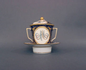 Large cup with lid and saucer