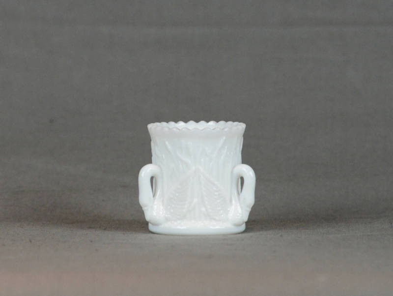 Swan in Rushes pattern