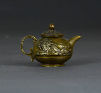 Teapot with lid