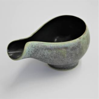 Ceramic vessel with spout