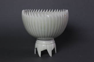 Fluted Tooth Celadon Bowl with stand