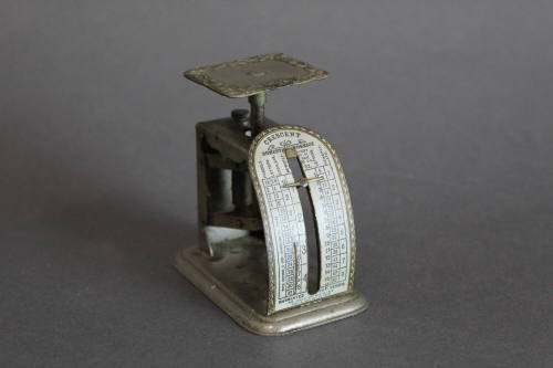 Pelouze “Crescent” Miniature Postal Scale