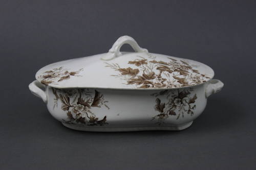 Vegetable serving dish