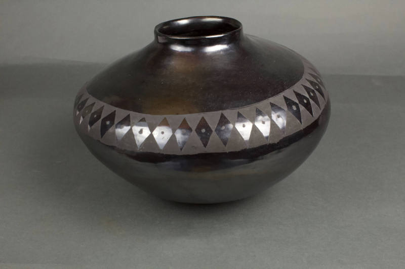 Rattle Snake Pot