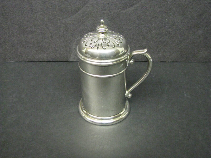 Shaker with Lid