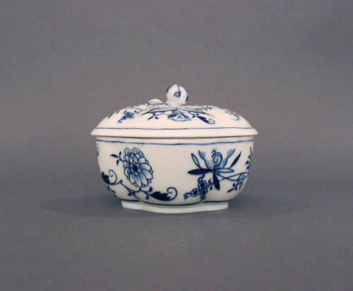 Bowl with lid