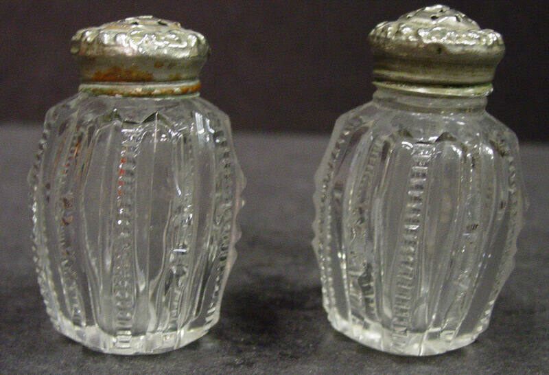 Salt and Pepper Shaker Set