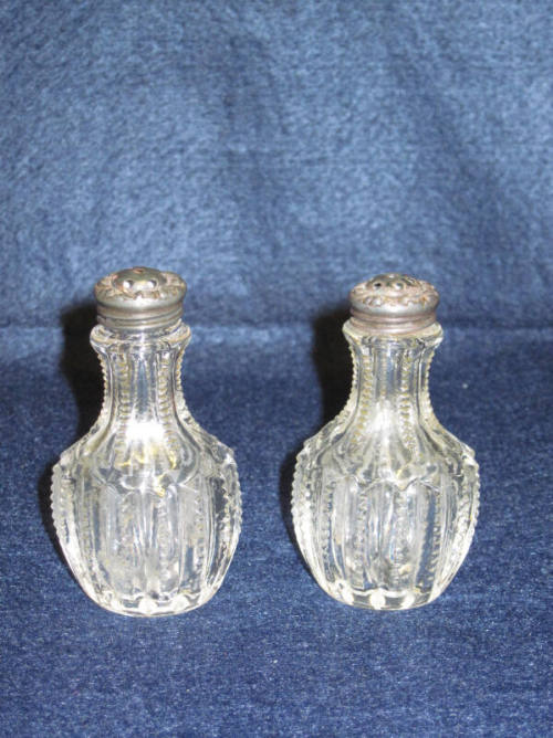 Salt and Pepper Shaker Set