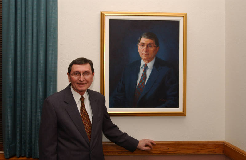 Dr. David Topel, Dean of College of Agriculture, 1988-2000