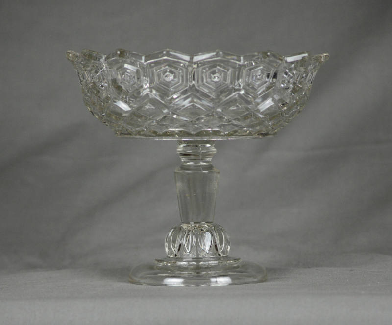 Hexagonal Bulls-Eye pattern (AKA Creased Hexagon Block, Double Red Block)