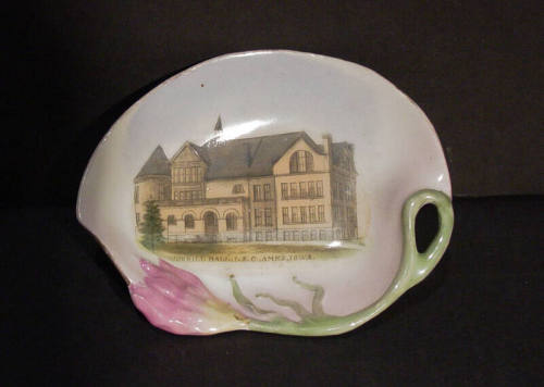 Morrill Hall Motif