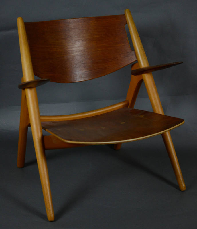 Sawhorse Easychair CH 28